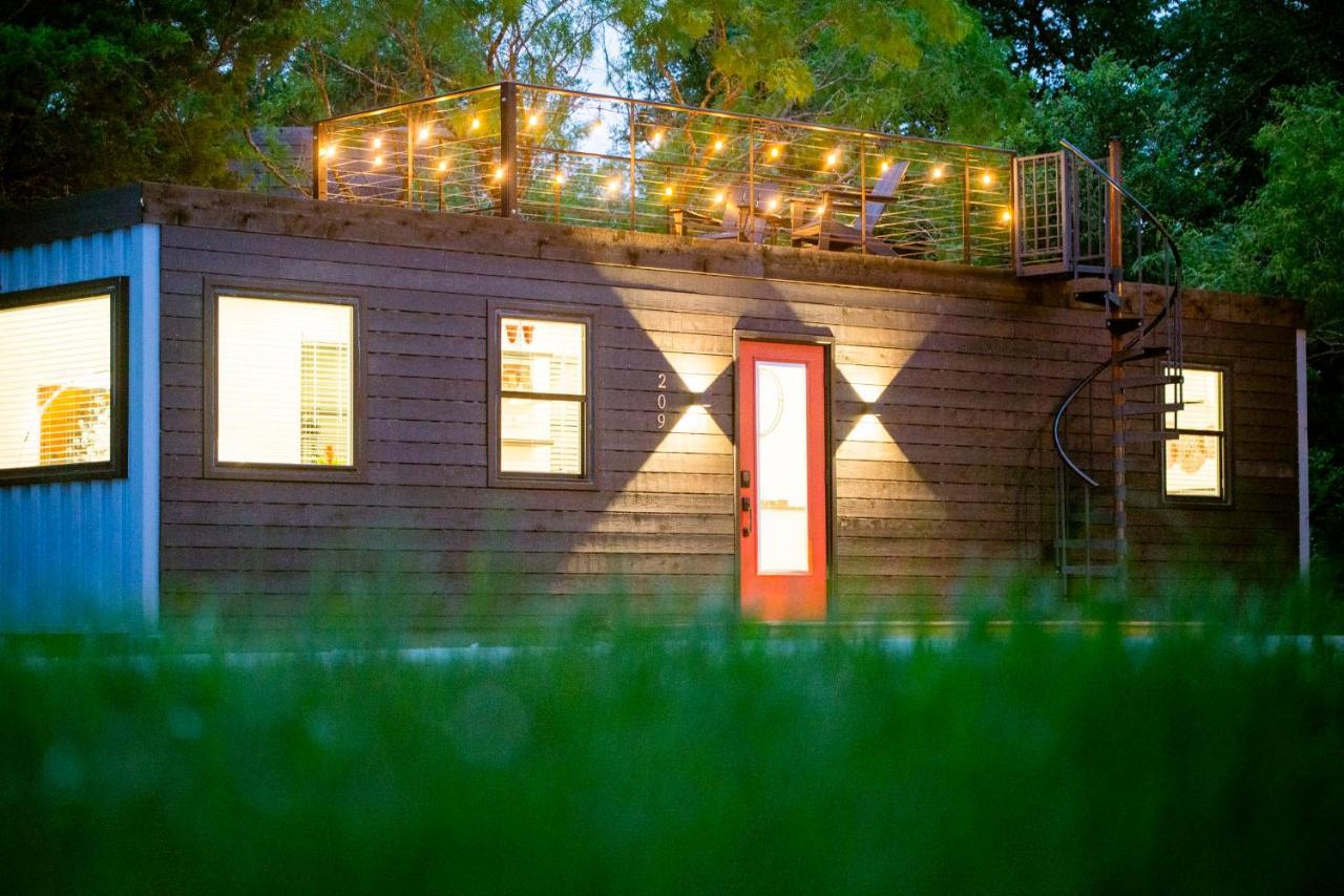 The Merlot House-Container Home 12 Min To Magnolia Bellmead Eksteriør billede